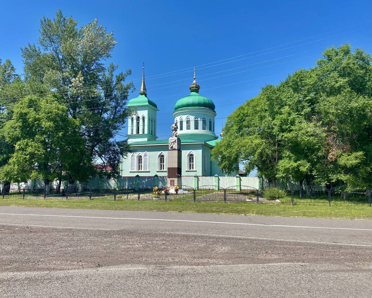 Церковь Троицы Живоначальной, Шалоболино (Курагинский район, Красноярский край). дополнительная информация, Вид с ул Советская