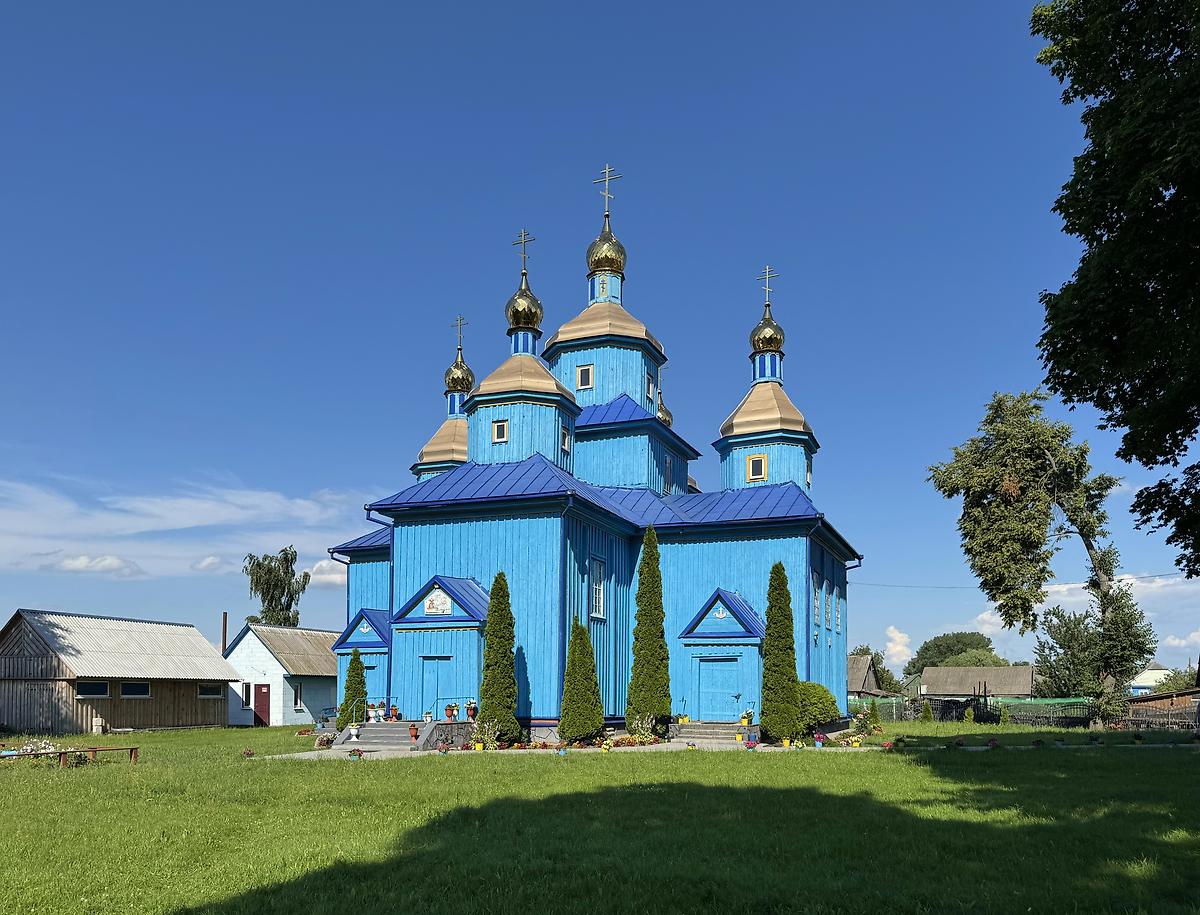 Вид с юго-запада, фасады. Церковь Илии Пророка, Велемичи (Столинский район, Беларусь, Брестская область)