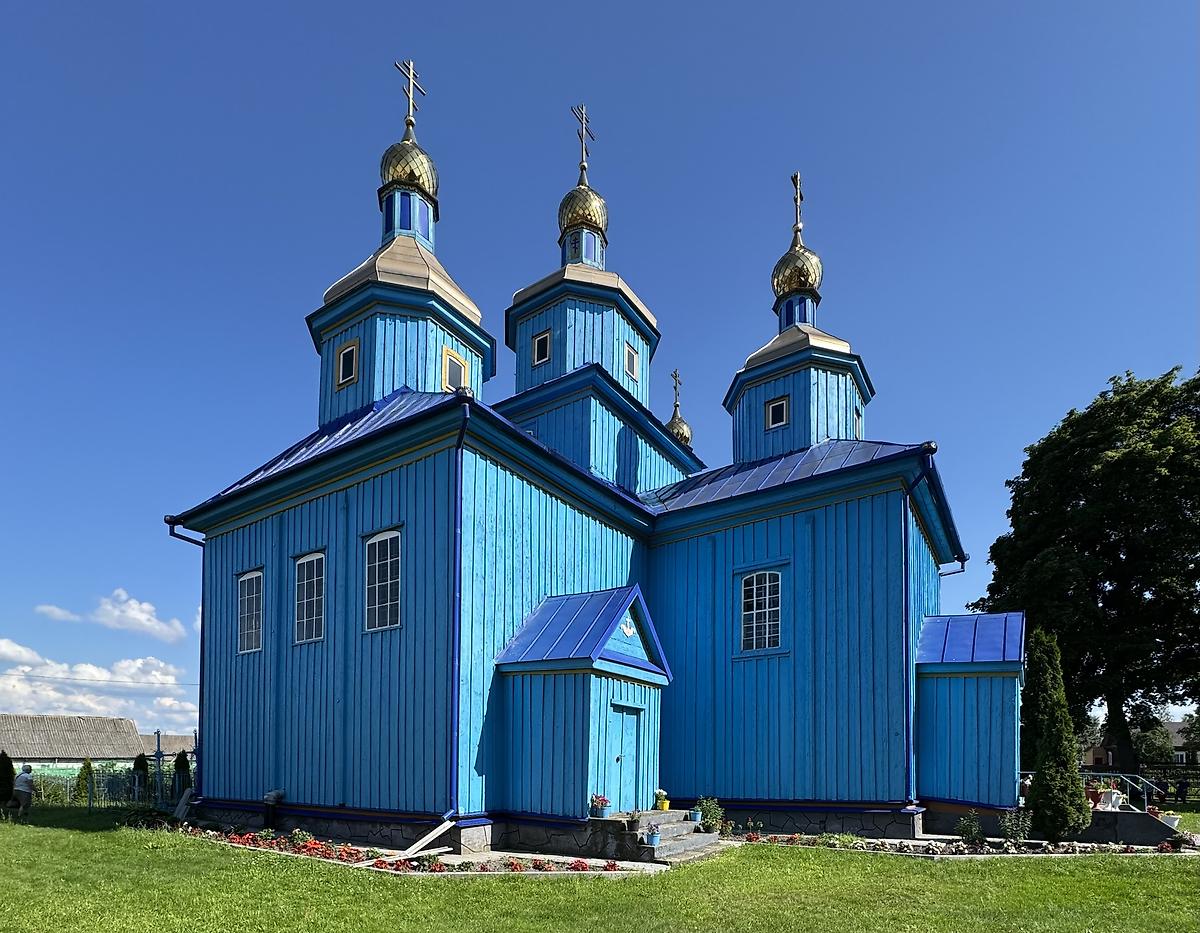 Вид с северо-запада, фасады. Церковь Илии Пророка, Велемичи (Столинский район, Беларусь, Брестская область)