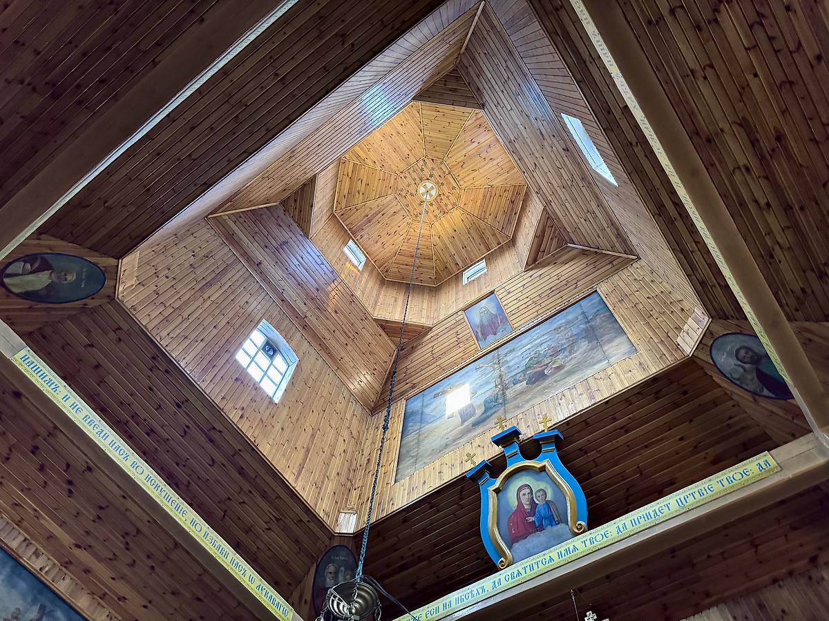 Световой восьмерик, интерьер и убранство. Церковь Илии Пророка, Велемичи (Столинский район, Беларусь, Брестская область)