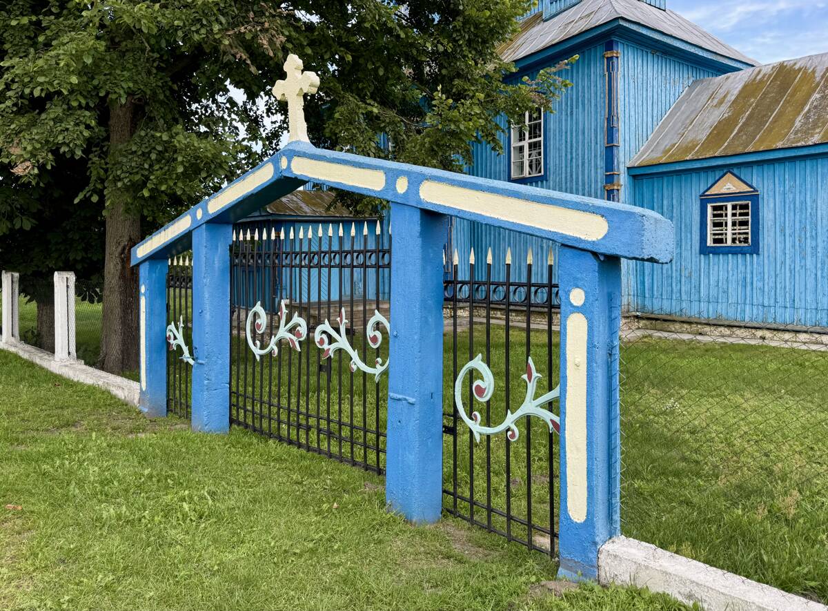 Церковь Михаила Архангела, Рубель (Столинский район, Беларусь, Брестская область). дополнительная информация, Ворота