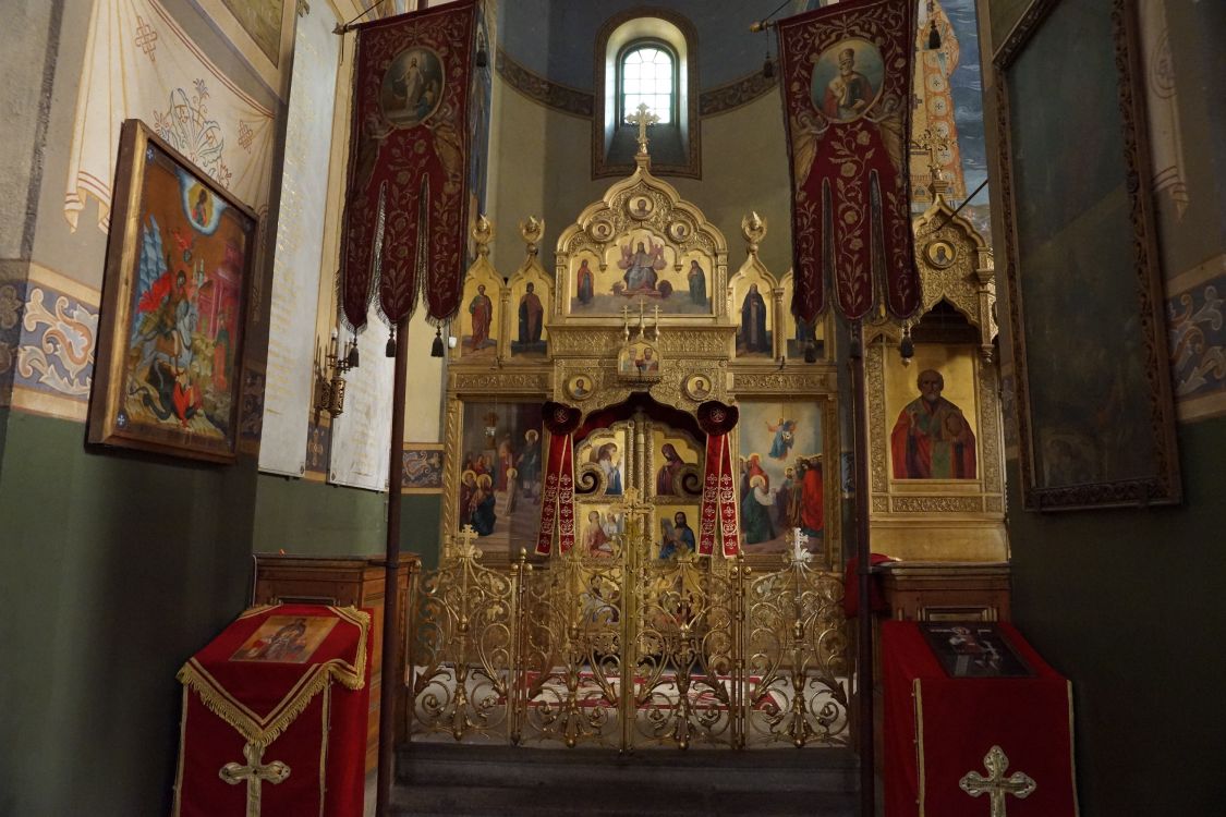Церковь Рождества Христова, Шипка (Старозагорская область, Болгария). интерьер и убранство, Придел Николая Чудотворца (северный)