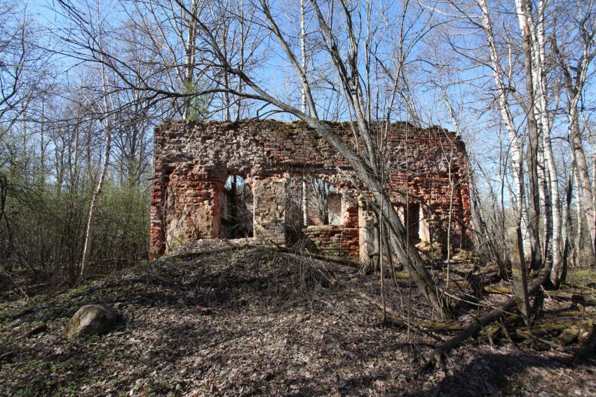 Церковь Преображения Господня, Спас-Березняки (Спасское на Березниках) (Даниловский район, Ярославская область). фасады, Здесь и был летний храм.