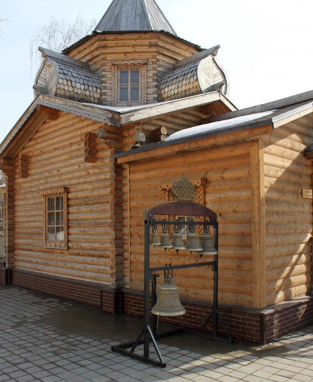 Церковь Петра, Алексия, Ионы, Филиппа, Ермогена, святителей Московских в Кунцеве, Можайский (Западный административный округ (ЗАО), г. Москва). архитектурные детали, Звонница и северный фасад
