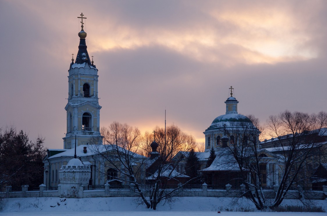 Храмовый комплекс. Церкви Николая Чудотворца, Успения Пресвятой Богородицы и Тихона, патриарха Всероссийского, Косино-Ухтомский (Восточный административный округ (ВАО), г. Москва). фасады