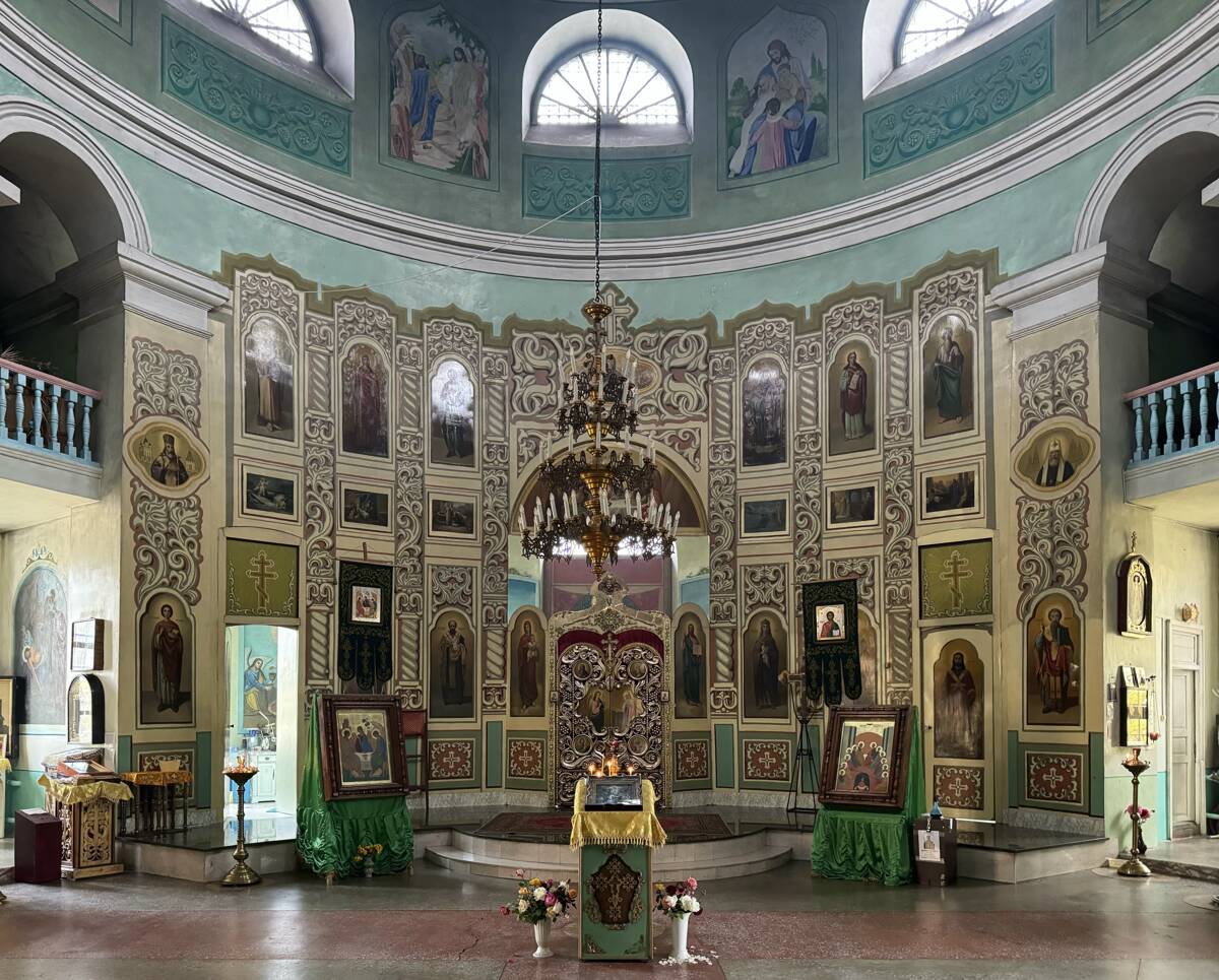 Собор Троицы Живоначальной, Енотаевка (Енотаевский район, Астраханская область). интерьер и убранство, Масляный иконостас