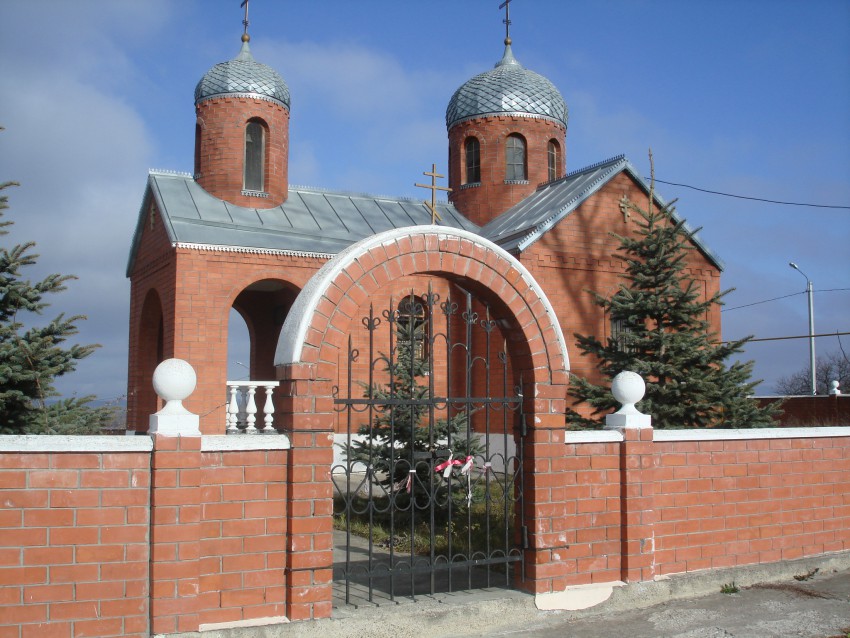 Церковь Константина и Елены, Урожайный (Предгорный район, Ставропольский край). фасады