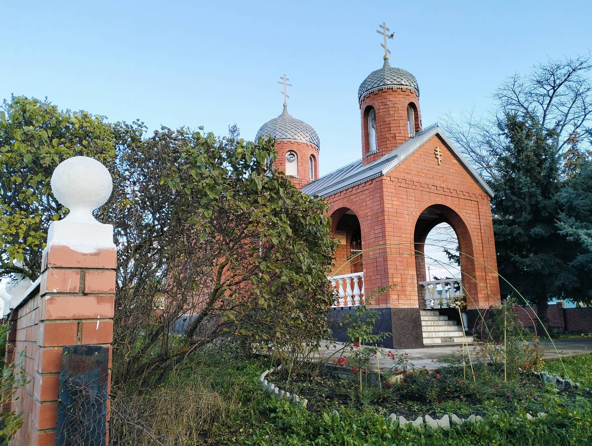 Церковь Константина и Елены, Урожайный (Предгорный район, Ставропольский край). фасады