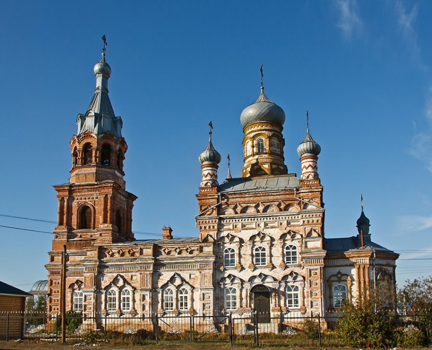 Церковь Покрова Пресвятой Богородицы, Карлинское (Ульяновск, город, Ульяновская область). фасады