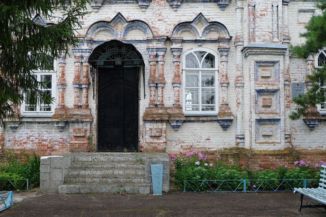 Карлинское. Церковь Покрова Пресвятой Богородицы. фасады