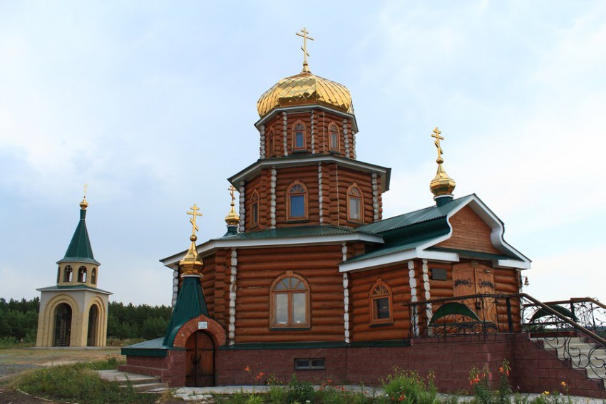 Красный Яр. Церковь Николая Чудотворца. фасады, Вид церкви и колокольни с северо-запада