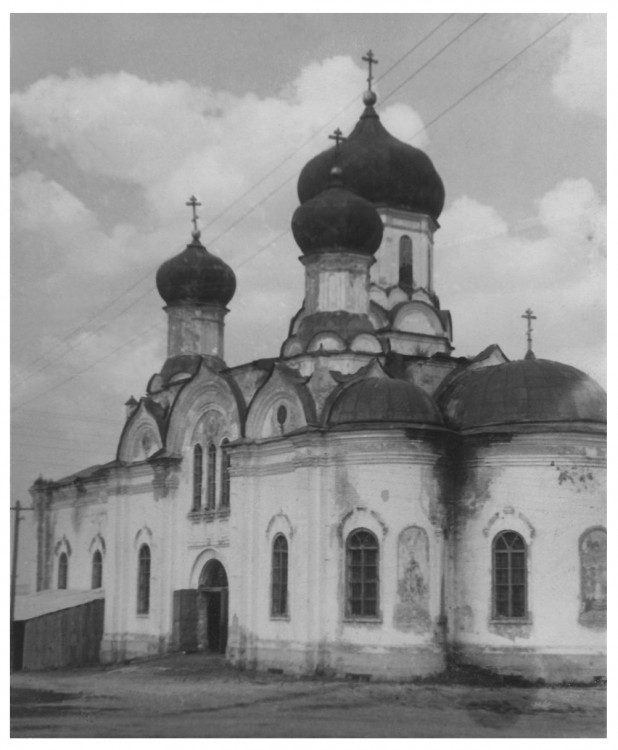 Церковь Покрова Пресвятой Богородицы, Большие Ключищи (Ульяновский район, Ульяновская область). архивная фотография, 1950-е гг. Из семейного архива Юрия Ивановича Прибылова