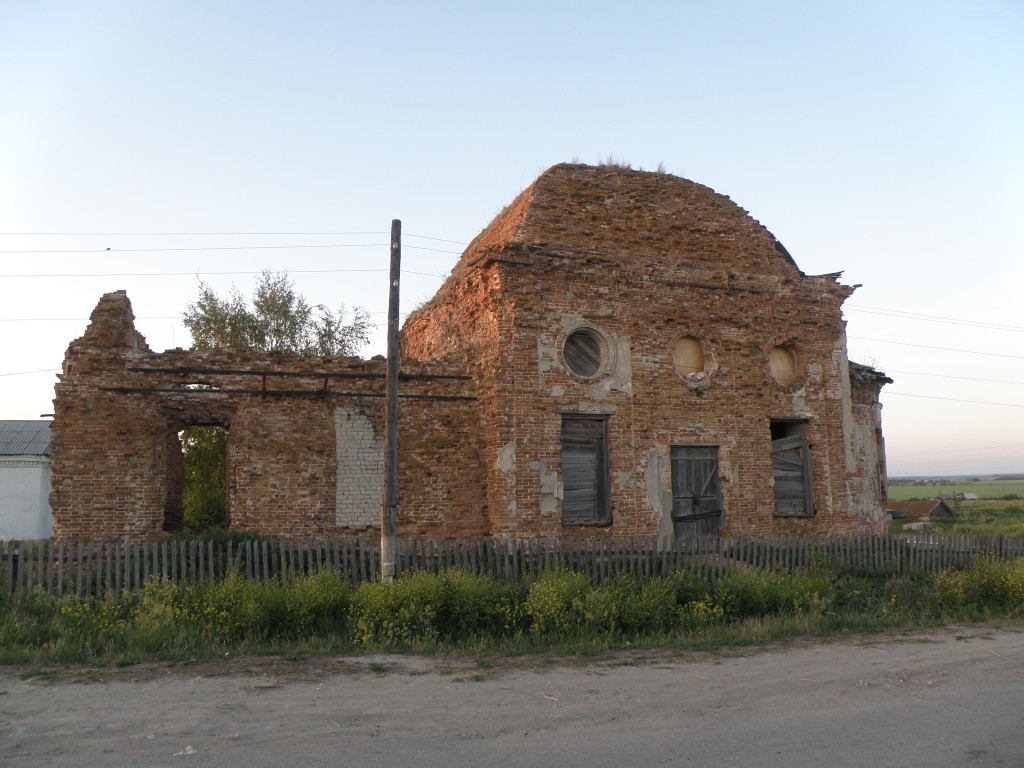 Церковь Троицы Живоначальной, Чуфарово (Майнский район, Ульяновская область). фасады