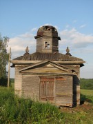 Часовня Успения Пресвятой Богородицы, фотов проекта "Общее Дело. Возрождение деревянных храмов Севера". Сайт: obsheedelo.ru<br>, Писунинская (Кривые), Верховажский район, Вологодская область