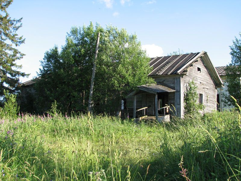 Верхотерменгский Погост, урочище. Церковь Успения Пресвятой Богородицы. общий вид в ландшафте, фото проекта 