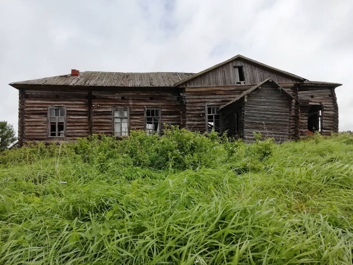 Церковь Покрова Пресвятой Богородицы, Петрова (Мезенский район, Архангельская область). фасады
