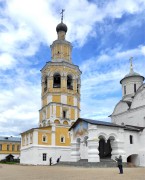 Спасо-Прилуцкий мужской монастырь. Церковь Алексия, митрополита Московского в колокольне, , Вологда, Вологда, город, Вологодская область