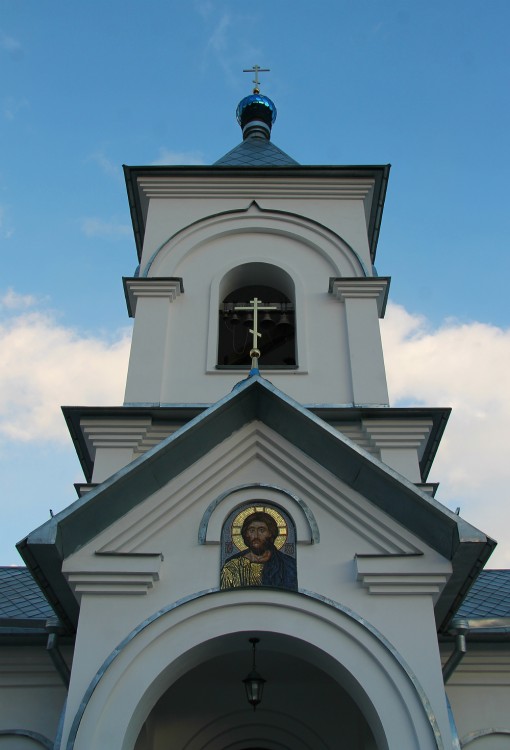 Щучье. Церковь Рождества Пресвятой Богородицы. фасады, Мозайка над входом на колокольне