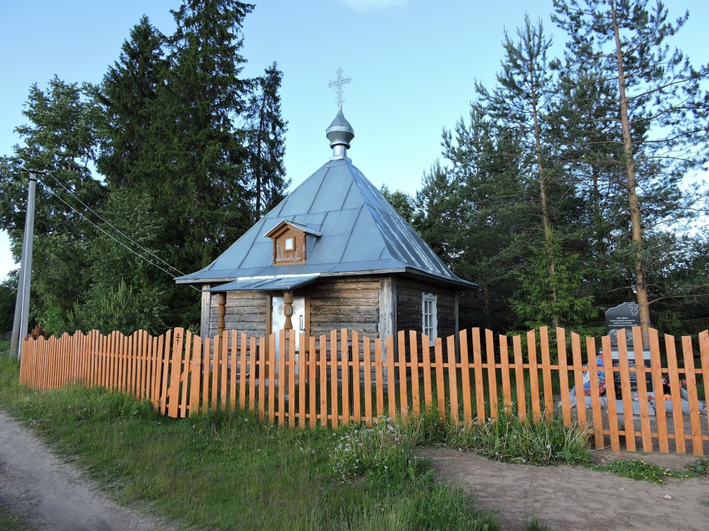 Часовня Введения Пресвятой Богородицы во Храм, Аверинская (Сямженский район, Вологодская область). художественные фотографии, Часовня в д.Аверинская