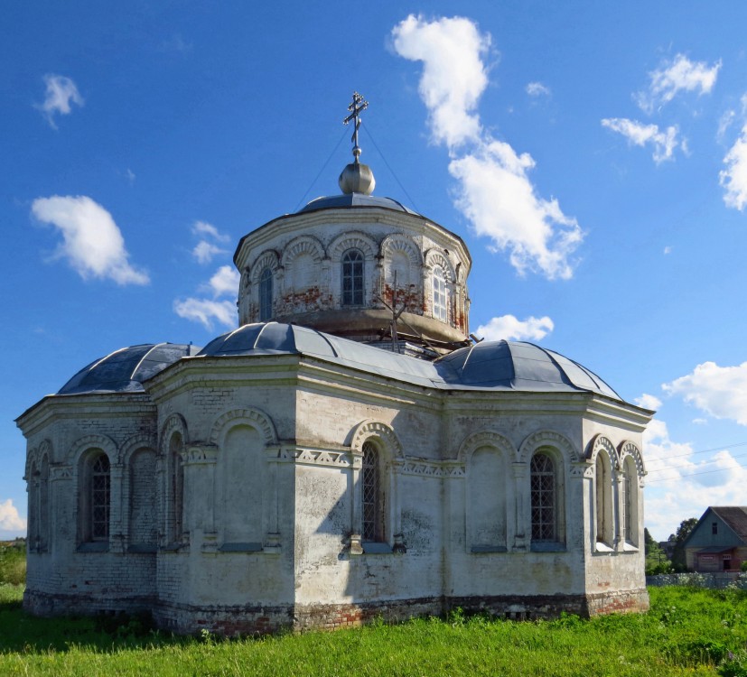 Илезский Погост. Церковь Георгия Победоносца. общий вид в ландшафте, Илезский Погост. Церковь Георгия Победоносца 