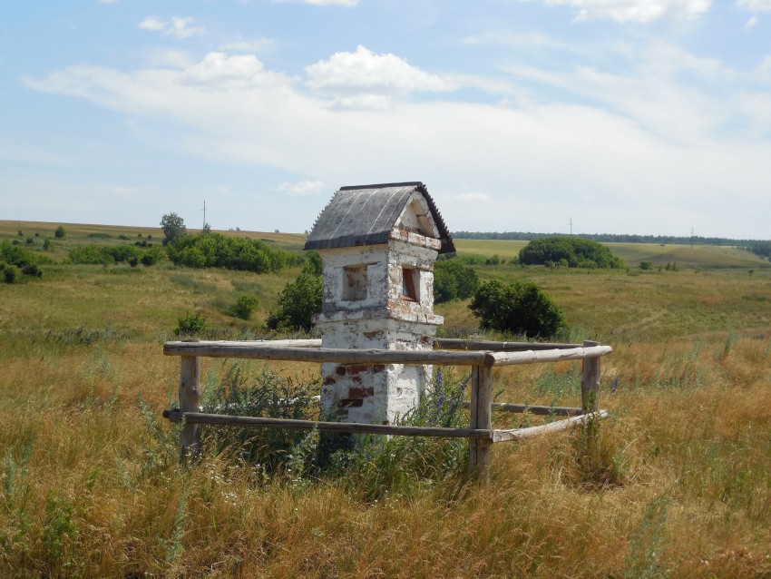 Часовенный столб, Люткино (Пестречинский район, Республика Татарстан). фасады
