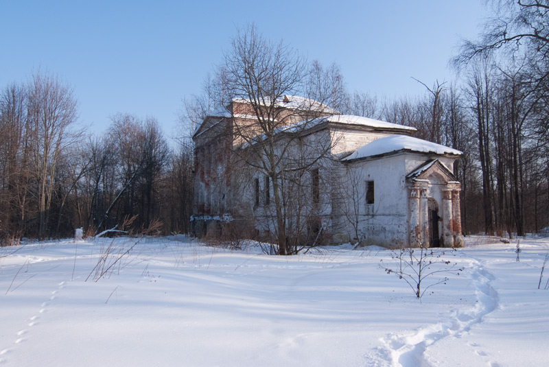 Николо-Раменье. Церковь Иоанна Богослова. общий вид в ландшафте