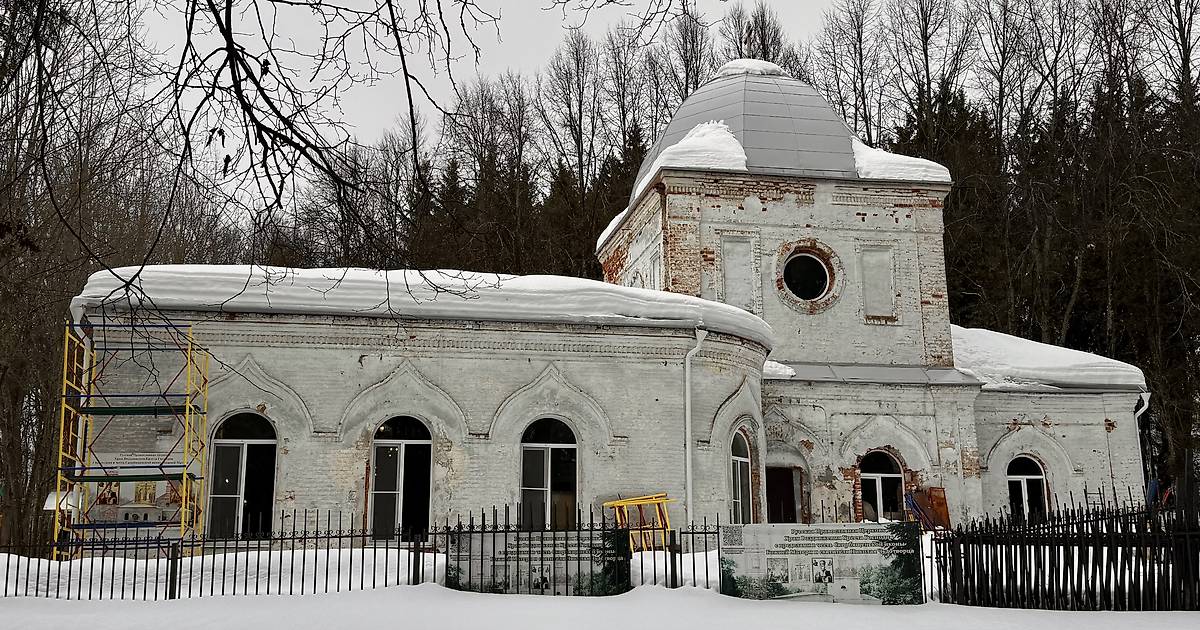 Вид с юга, фасады. Церковь Воздвижения Креста Господня, Авангард, ДО (Лукино, Воздвиженское) (Серпуховский городской округ и гг. Протвино, Пущино, Московская область)