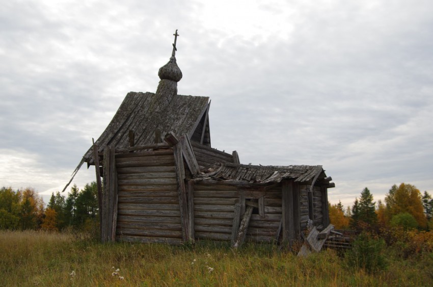 Часовня Вознесения Господня, Березник (Пинежский район, Архангельская область). общий вид в ландшафте