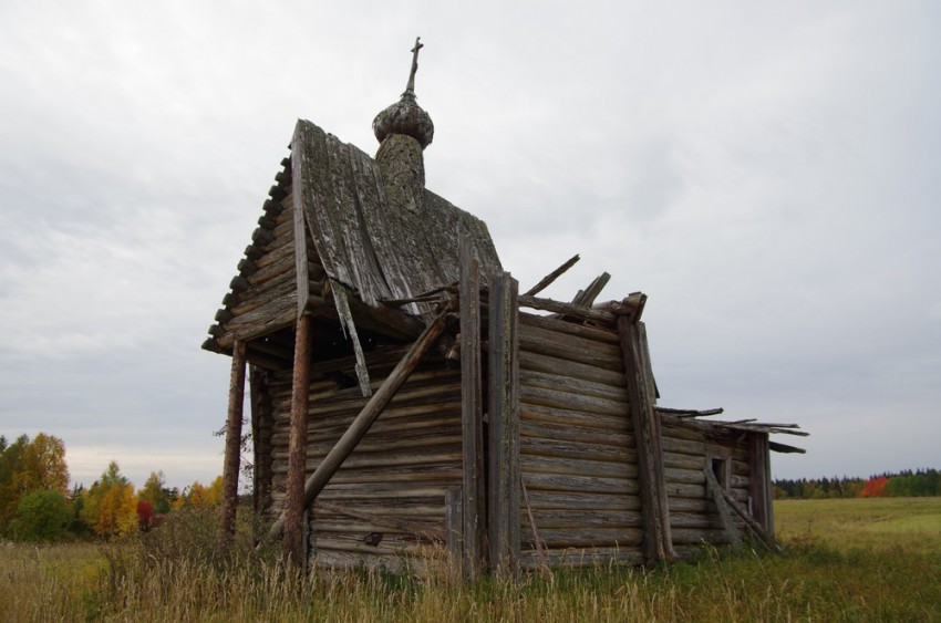 Часовня Вознесения Господня, Березник (Пинежский район, Архангельская область). общий вид в ландшафте