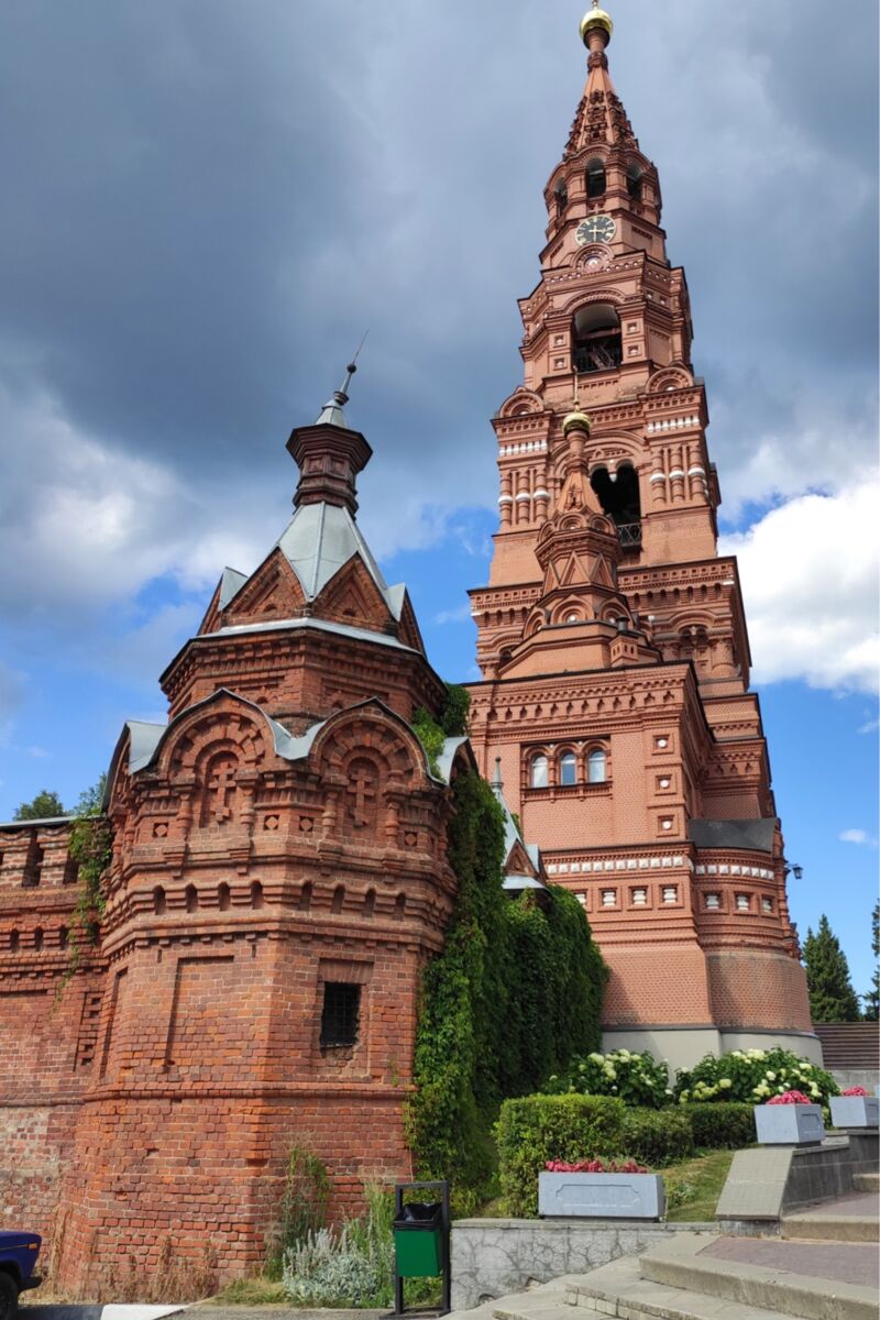Черниговский скит, Сергиев Посад (Сергиево-Посадский городской округ, Московская область). архитектурные детали, Угловые башни ограды