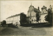 Церковь Покрова Пресвятой Богородицы, Фото на польском сайте http://www.fototeka.ihs.uj.edu.pl/navigart/node/23284 "Общий вид церкви бывшего монастыря тринитариев" <br>, Львов, Львов, город, Украина, Львовская область