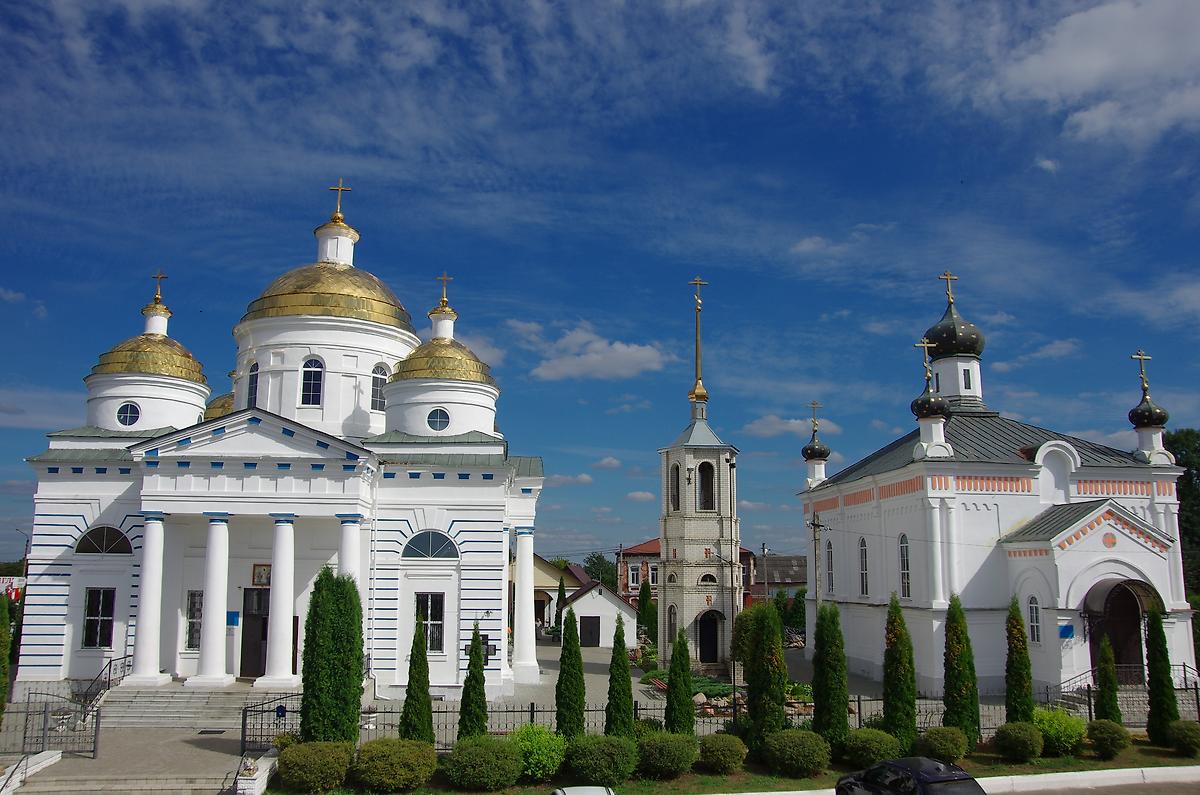 фасады. Храмовый комплекс. Собор Успения Пресвятой Богородицы и церковь Варвары великомученицы, Мглин (Мглинский район, Брянская область)