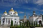 Мглин. Храмовый комплекс. Собор Успения Пресвятой Богородицы и церковь Варвары великомученицы