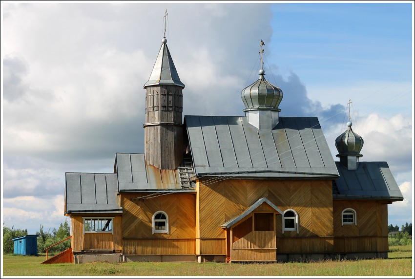 Церковь Николая Чудотворца, Взвад (Старорусский район, Новгородская область). фасады