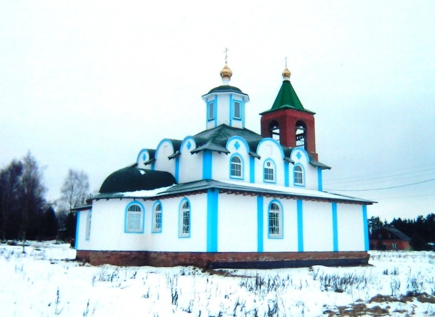 Новая. Церковь Покрова Пресвятой Богородицы. фасады