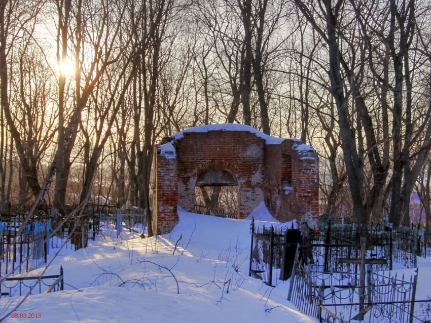 Церковь Всех Святых на кладбище, Кашира (Каширский городской округ, Московская область). общий вид в ландшафте