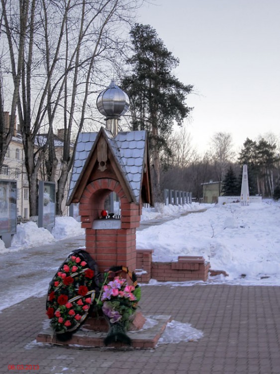 Часовенный столб на аллее Славы, Кашира (Каширский городской округ, Московская область). фасады