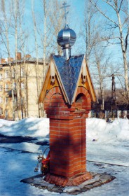 Кашира. Часовенный столб на аллее Славы