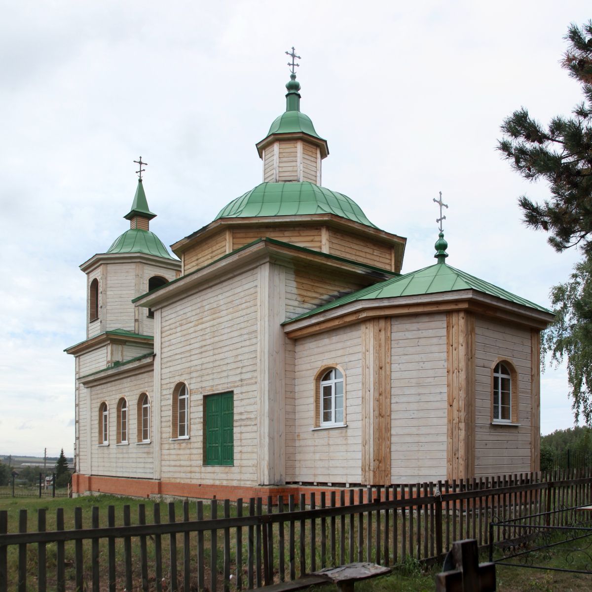 Церковь Петра и Павла, Битюки (Исетский район, Тюменская область). фасады, Вид с юго-востока