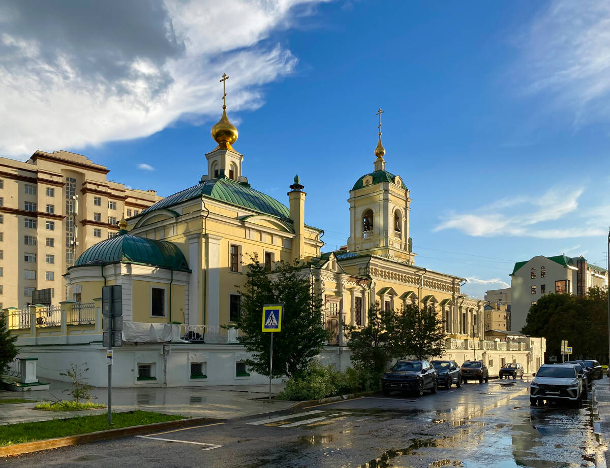Церковь Преображения Господня в Преображенском (новая), Преображенское (Восточный административный округ (ВАО), г. Москва). фасады, Вид с северо-востока