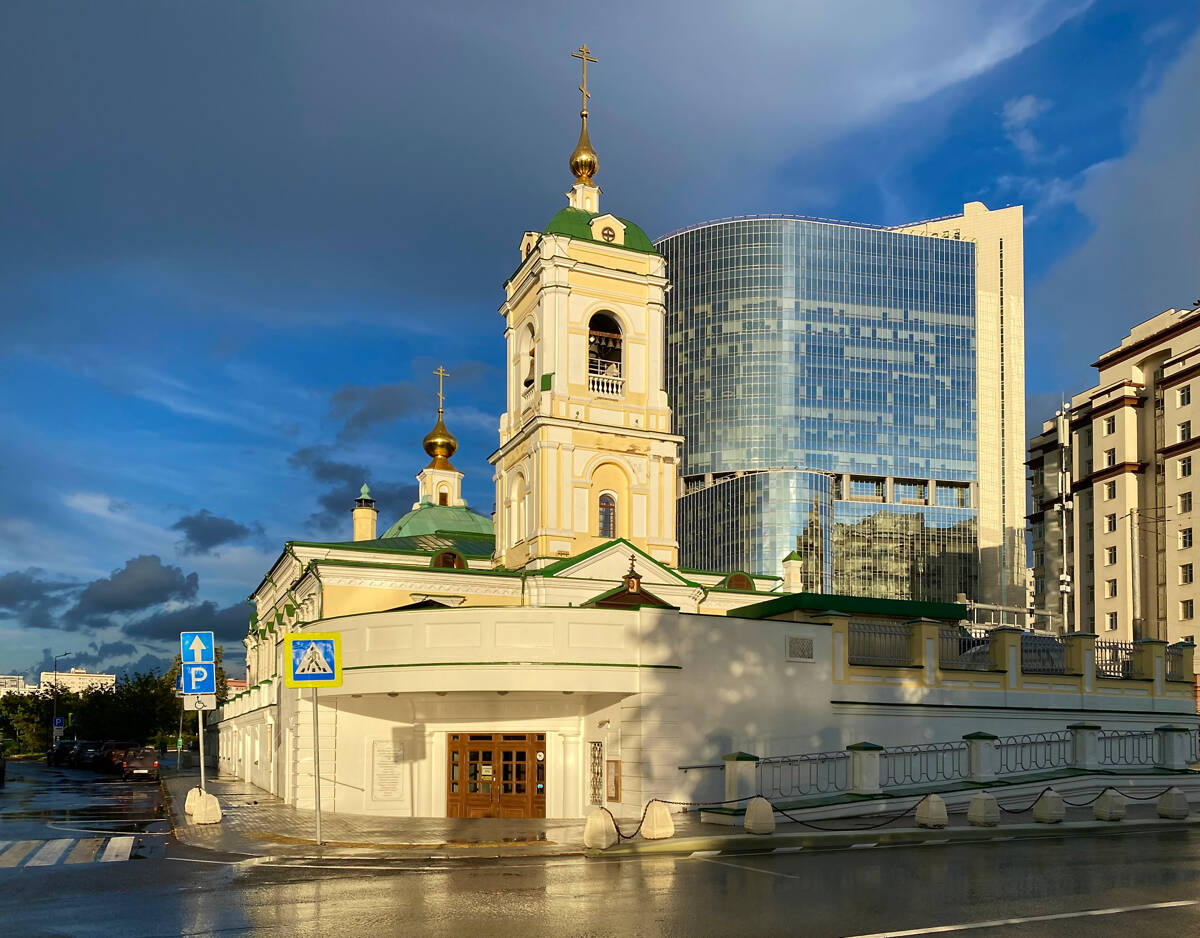 Церковь Преображения Господня в Преображенском (новая), Преображенское (Восточный административный округ (ВАО), г. Москва). фасады, Вид с запада