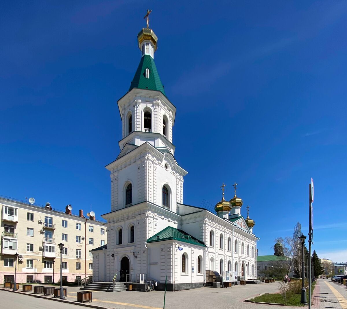 Омск. Собор Воскресения Христова (новый). фасады, Вид с юго-запада