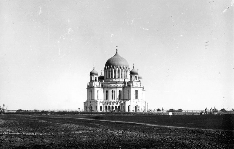 Вятка (Киров). Собор Александра Невского. архивная фотография, Фотография с сайта http://andcvet.narod.ru/