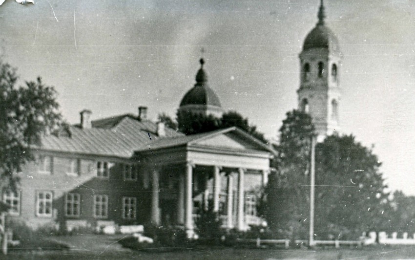 Лотошино. Церковь Спаса Преображения (старая). архивная фотография, Фото с сайта PastVu.com  Автор неизвестен