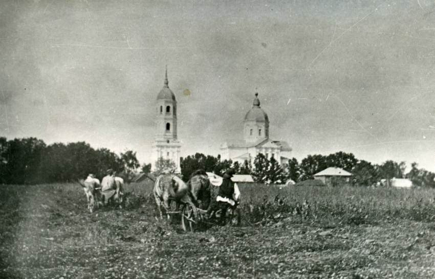 Лотошино. Церковь Спаса Преображения (старая). архивная фотография, Фото с сайта PastVu.com  Автор неизвестен