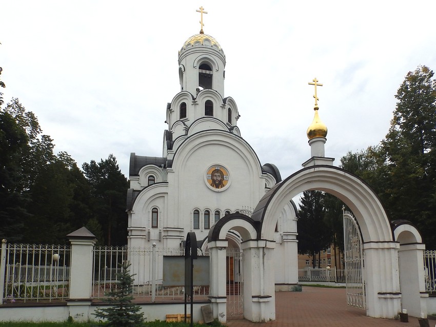 Фрязино. Церковь Рождества Христова. фасады