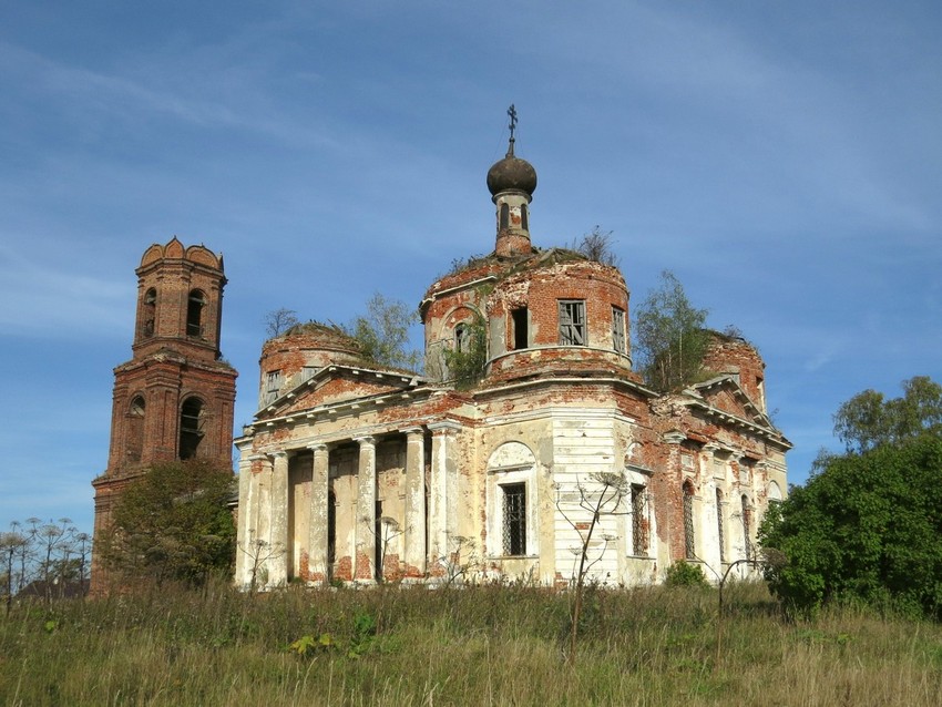 Сулега. Церковь Воскресения Христова. фасады