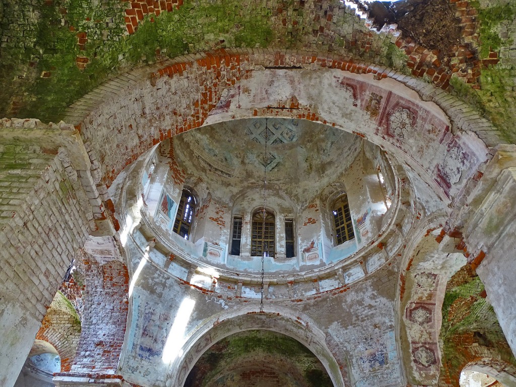 Церковь Воскресения Христова, Сулега (Бежецкий район, Тверская область). интерьер и убранство