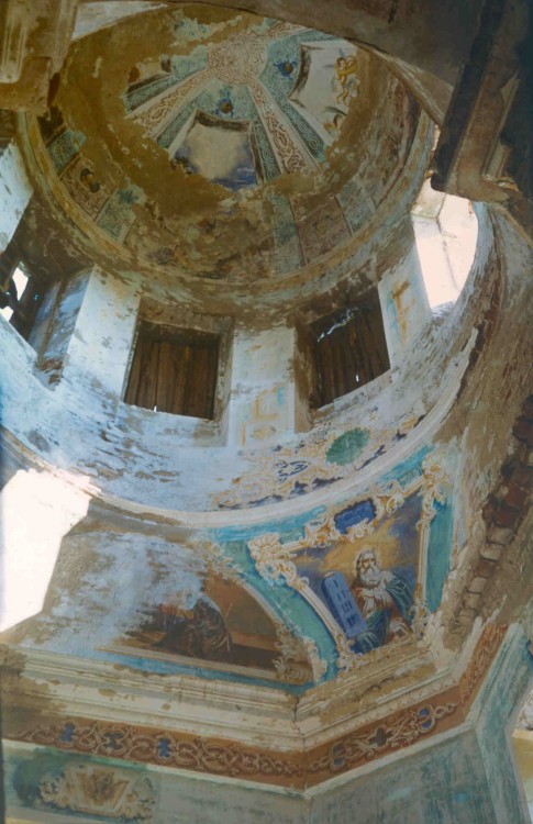 Церковь Воскресения Христова, Сулега (Бежецкий район, Тверская область). интерьер и убранство, фото 1994