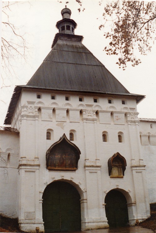 Звенигород. Саввино-Сторожевский монастырь. Церковь Алексия, человека Божия. фасады